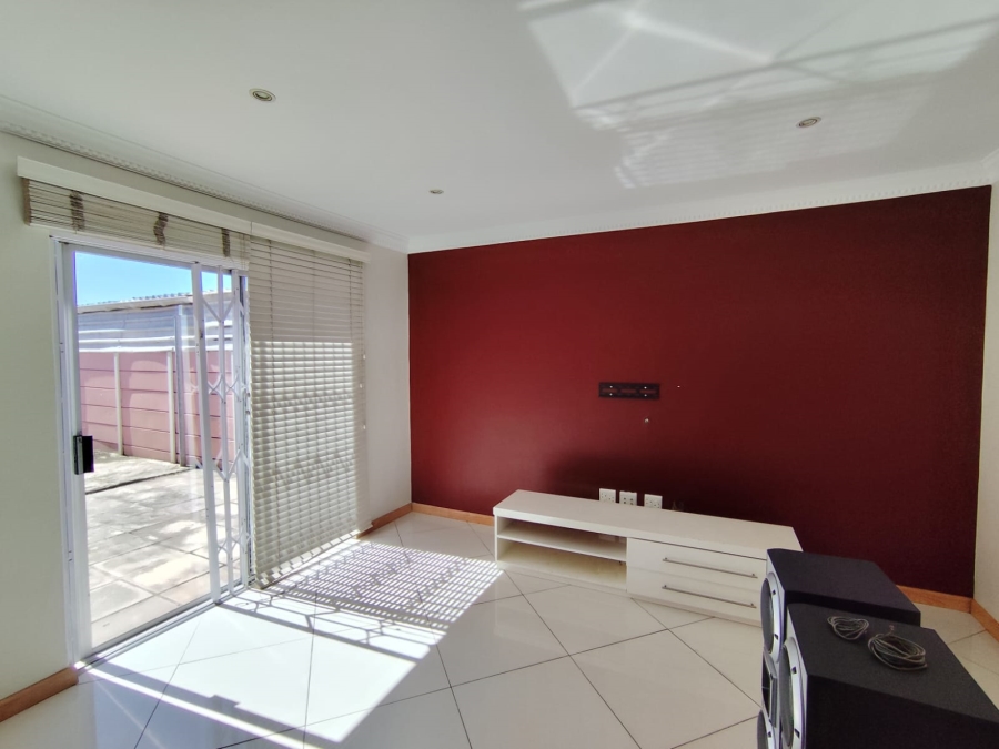 3 Bedroom Property for Sale in Ottery Western Cape